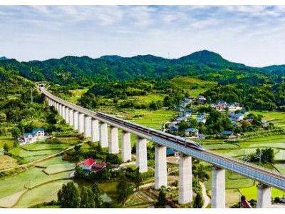 湖南将开通长沙—韶山旅游专列、长沙—张家界环线旅游列车