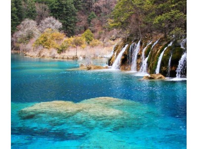 西安去九寨沟旅游报价，双动5日游+0购物0自费，藏家土火锅