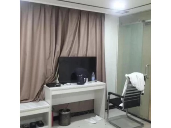 优选大床房